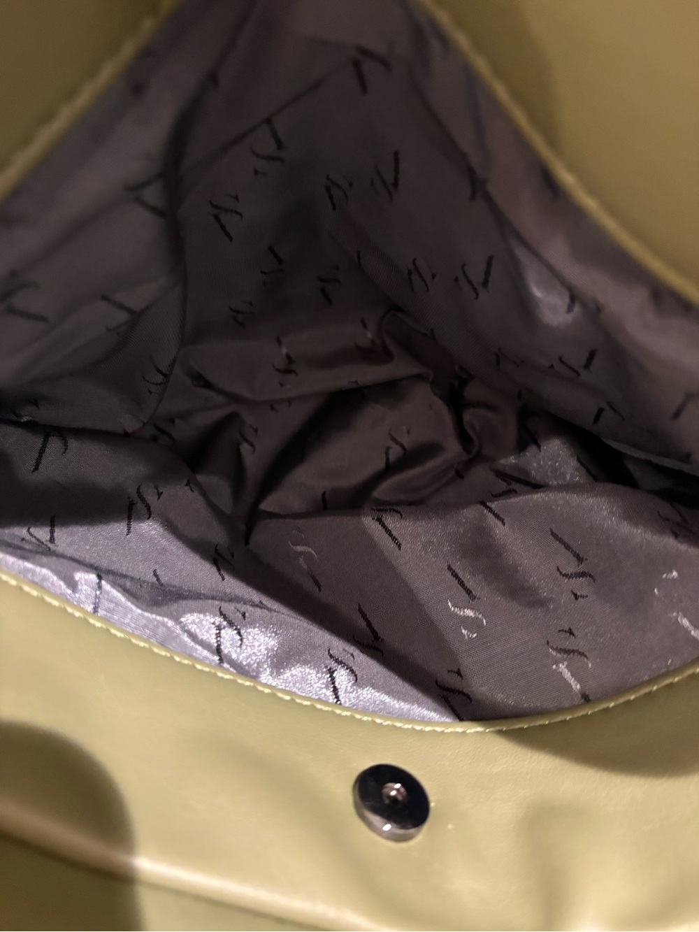 Quilted Olive Shoulder Bag with Braided Texture - Picture 9 of 10